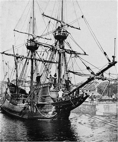 Picture Of Henry Hudson Ship Halve Maen